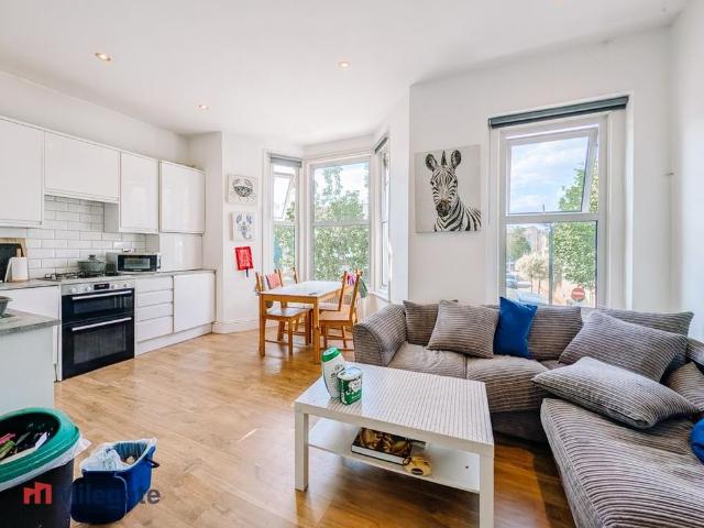 Studio for rent in Stamford Hill, Greater London