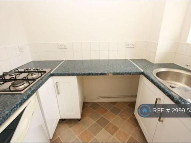 Studio for rent in Sandown Park, Kent