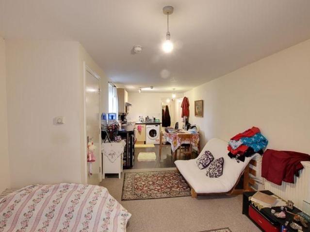 Studio for rent in East Twerton, Dulcote