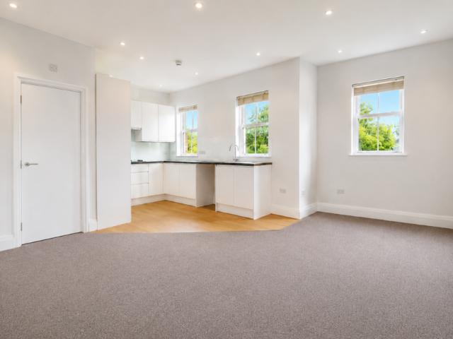 Studio for rent in Winchmore Hill, Edmonton