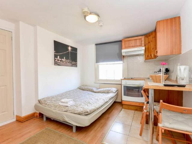 Apartment for rent in Earl's Court, Greater London