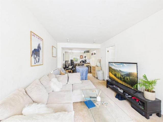 Studio for rent in St Margarets, Greater London