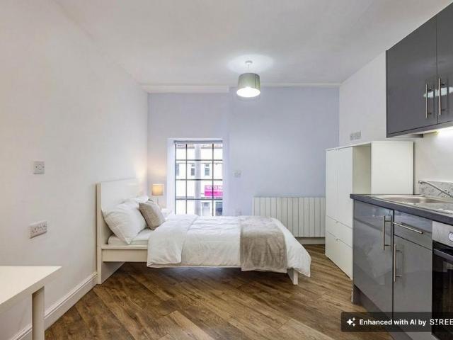 Studio for rent in St Ann's, Haddon