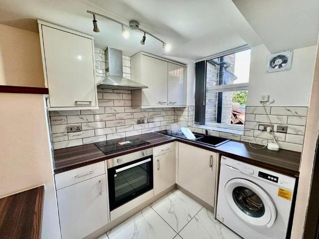 Studio for rent in Otley, West Yorkshire