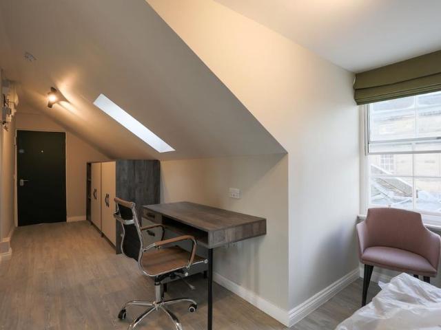 Studio for rent in Old Town, Scotland