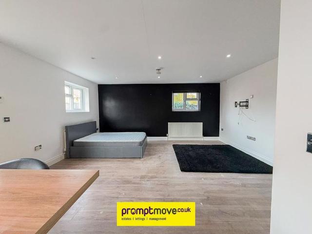 Studio for rent in Stopsley, Luton