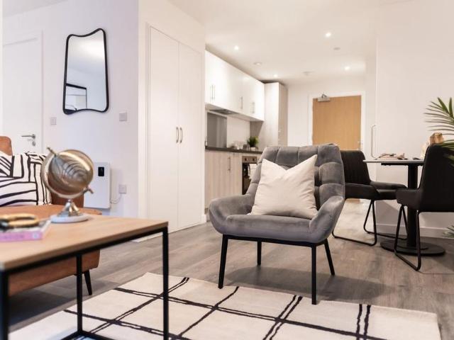 Studio for rent in Deeplish, Burnedge