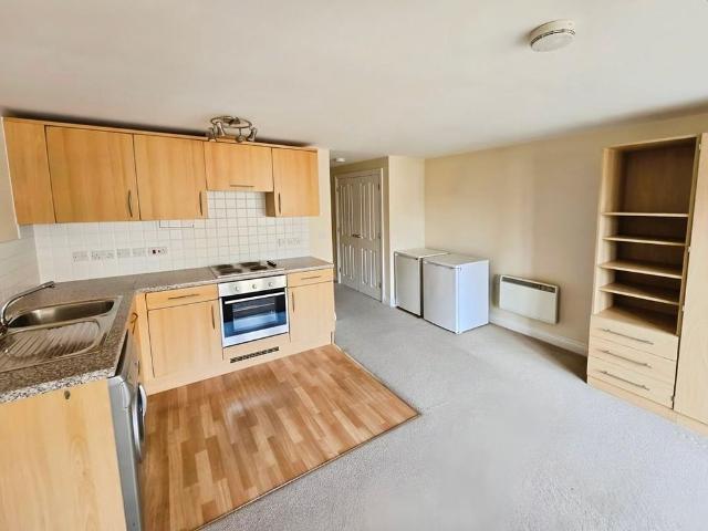 Studio for rent in Watergate, Devon