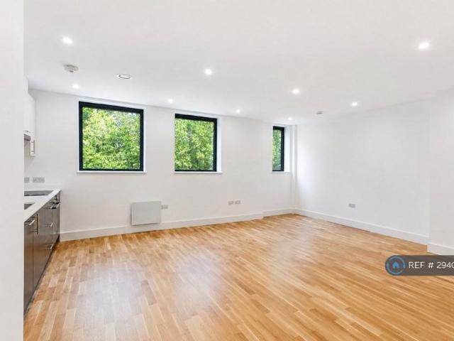 Studio for rent in South Tottenham, Greater London
