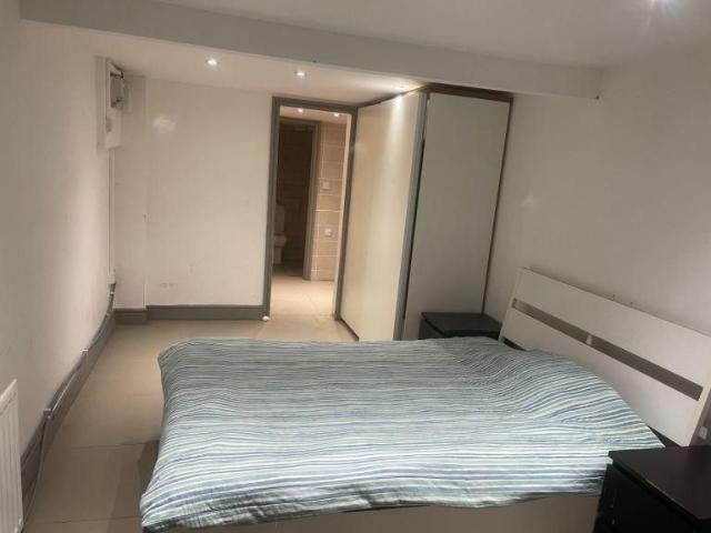 Studio for rent in London Borough of Hounslow, Greater London