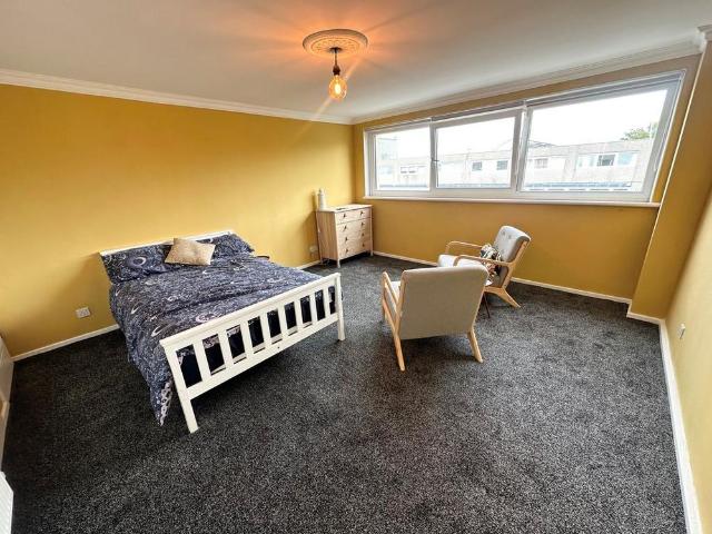 Studio for rent in Merchant City, Scotland