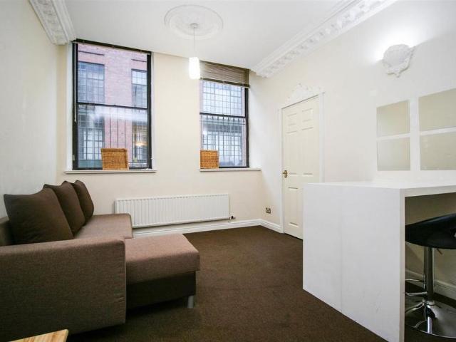 Studio for rent in Jewellery Quarter, Birmingham
