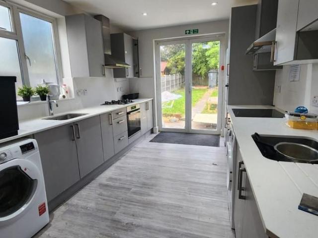 Studio for rent in Preston, Greater London