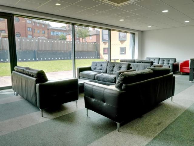 Studio for rent in Stoke, Stoke-on-Trent