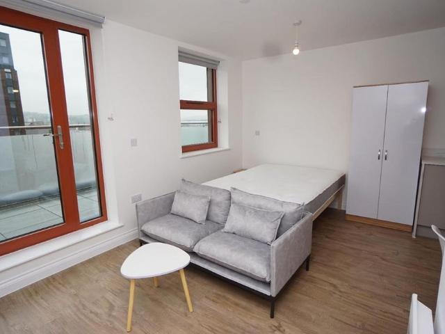 Studio for rent in City Centre, South Yorkshire