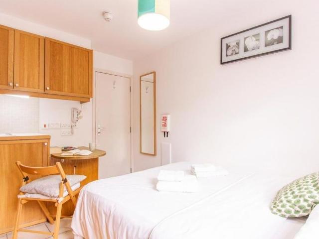 Studio for rent in Chalk Farm, Greater London