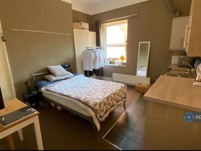 Studio for rent in East Oxford, Oxford