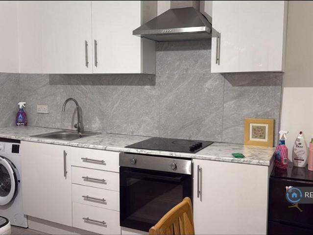 Flat for rent in Greater London