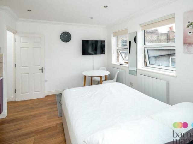 Studio for rent in Seagrave, Elmfield