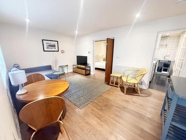 Studio for rent in Aldrington
