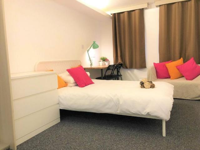 Studio for rent in Canley, West Midlands