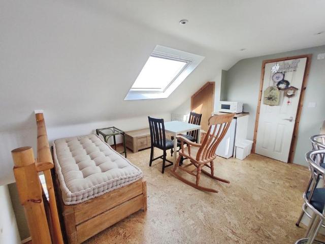Studio for rent in Evershot, Oxfordshire