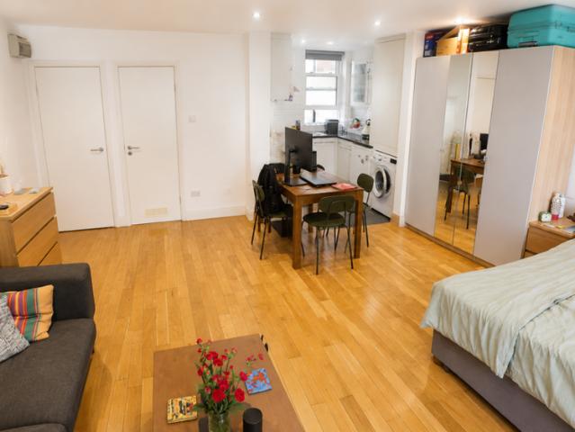Studio for rent in Hendon, Greater London