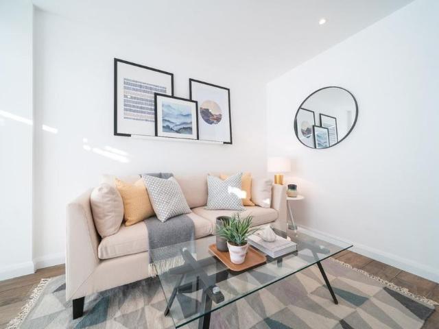 Studio for rent in Fishery, Maidenhead