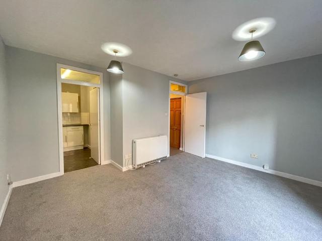 Studio for rent in Milton, Hamerton