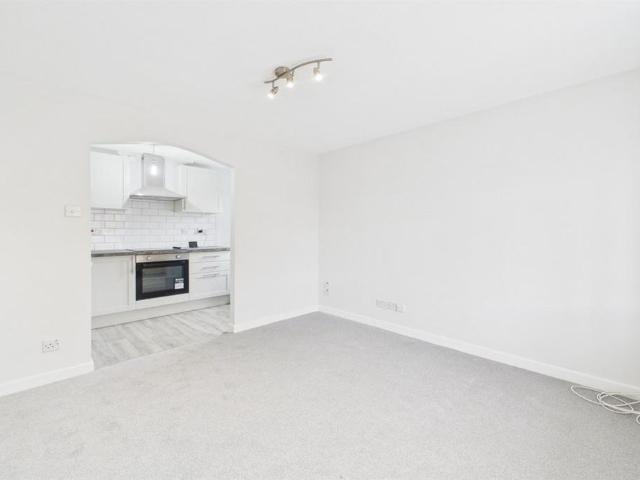Studio for rent in London Borough of Croydon, Thornton Heath