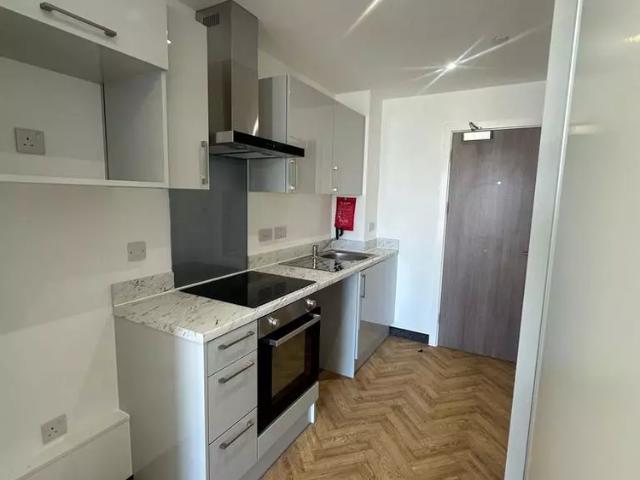 Studio for rent in St Matthew's, Old Wharf
