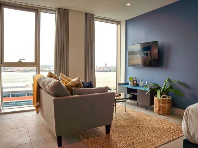 Studio for rent in Calderstones