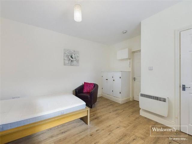 Studio for rent in Newtown, Reading