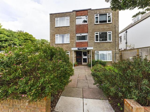 Flat for rent in Queen's Park, Brighton & Hove