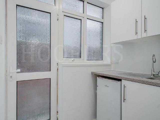 Studio for rent in Dollis Hill, Greater London