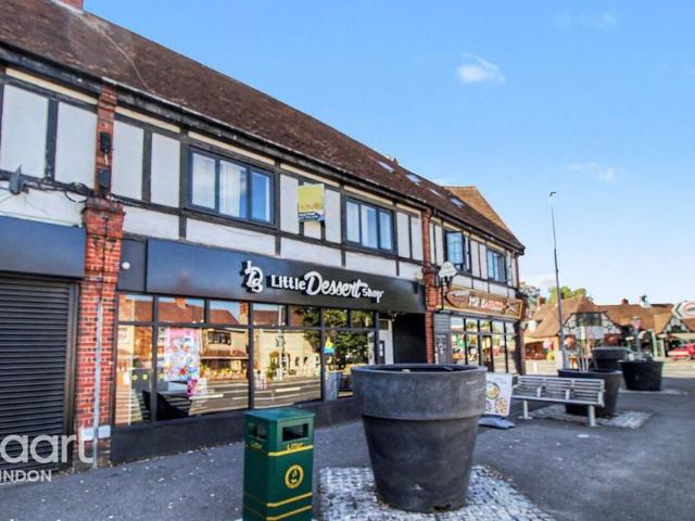 Studio for rent in Penhill, Swindon