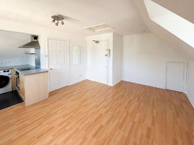 Studio for rent in Sawbridgeworth, Colliers End