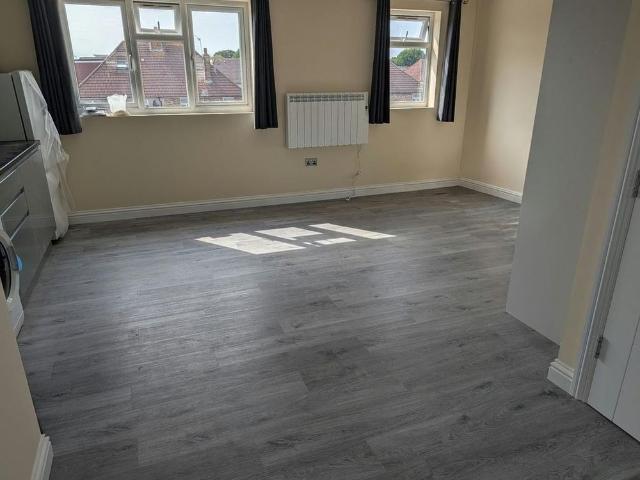 Studio for rent in London Borough of Ealing, Greater London