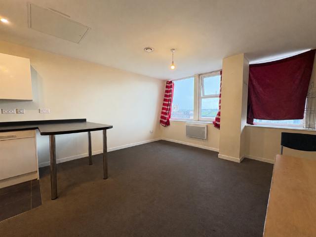 Studio for rent in St Matthew's, Old Wharf