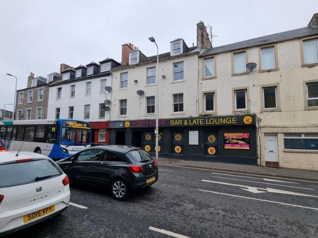 Studio for rent in Bridgend, Moneydie