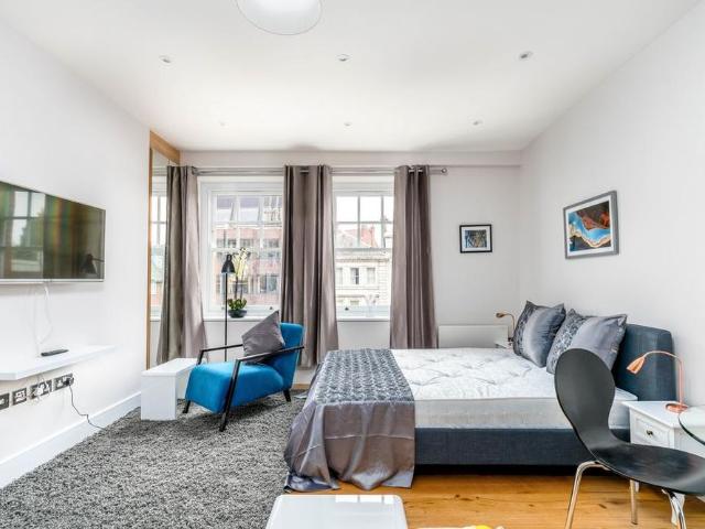Studio for rent in South Hampstead, Greater London