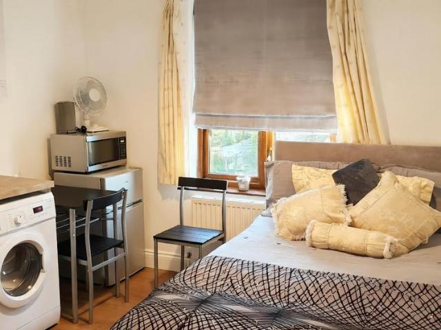 Flat for rent in Hendon Central, The Hyde