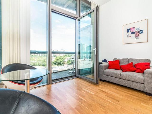 Studio for rent in St. Johns, Manchester