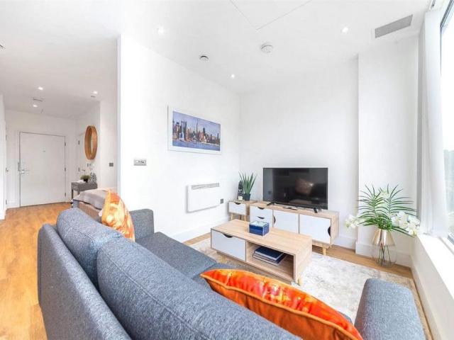 Studio for rent in London Borough of Ealing, Park Royal