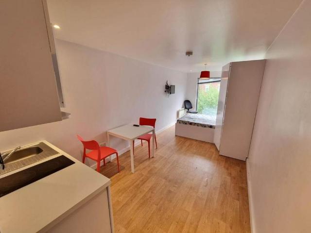 Studio for rent in Headingley Hill, Headingley