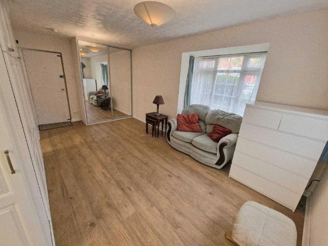 Studio for rent in Allesley Green (north), Coventry