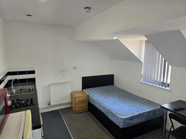 Flat for rent in Highfields, Old Wharf