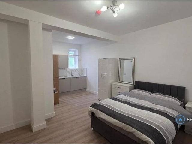 Studio for rent in Edgbaston, West Midlands