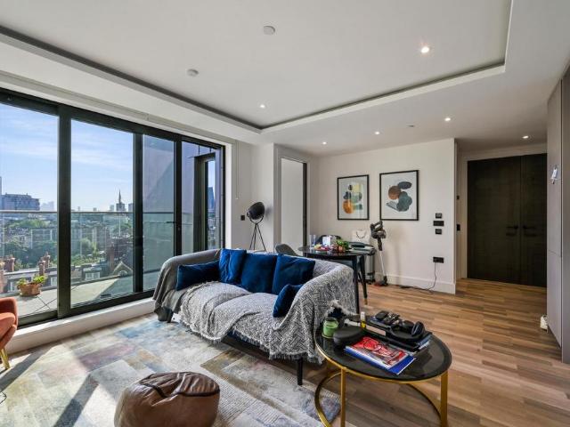 Flat for rent in Greater London