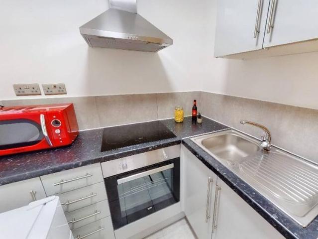 Studio for rent in Oadby, Leicestershire